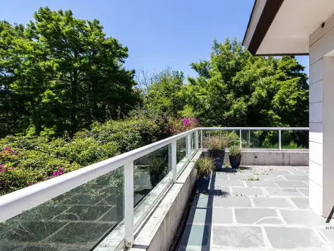 Departamento en Alquiler con 2 cocheras