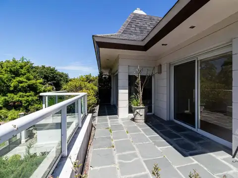 Departamento 5 ambientes con 3 baños