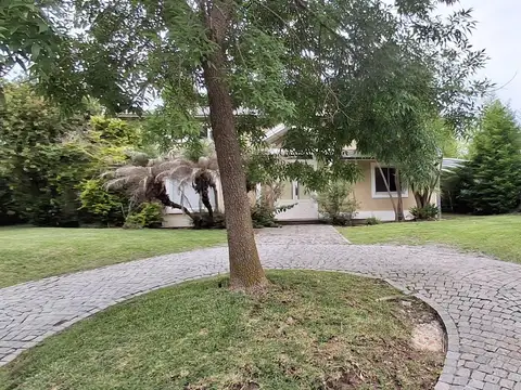 Casa En Venta En Barrio Septiembre Escobar