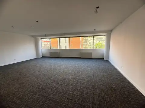 Oficina en Alquiler al Sur