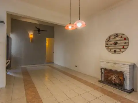 Depto Tipo Casa en Venta de 5 ambientes