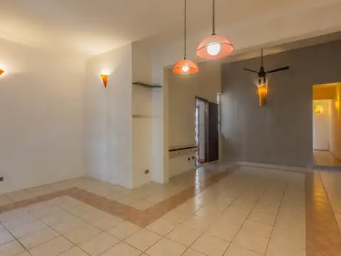 Depto Tipo Casa en Venta en Saavedra, USD 199.000