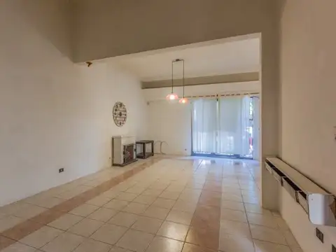 Depto Tipo Casa en Venta de 4 dormitorios