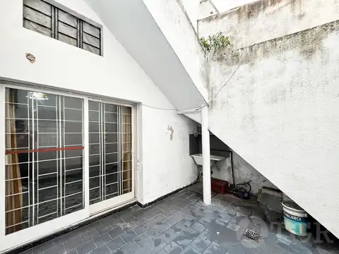 Depto Tipo Casa en Venta en Flores, USD 79.000