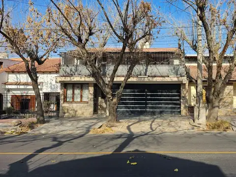 Departamento ubicado en la zona de Godoy Cruz