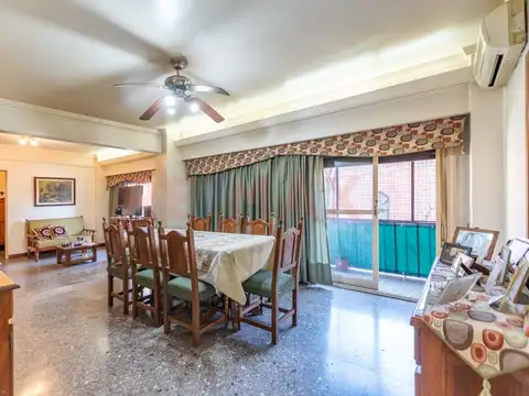 Venta semipiso 5 ambientes c/patio balcón Barracas