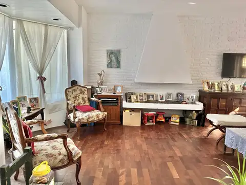 Depto Tipo Casa en Venta con 1 cocheras