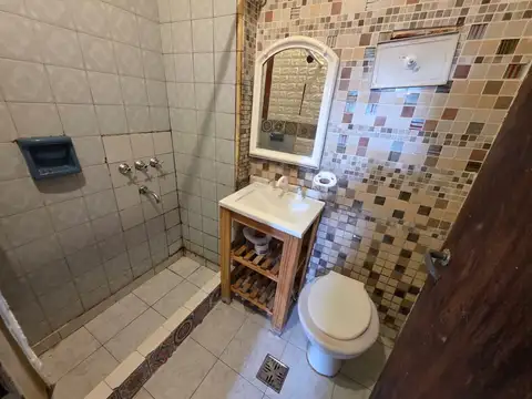 TIPO CASA AL C/FRENTE - MUY LINDO PASAJE - 1er PISO X ESCALERA - OPORTUNIDAD...