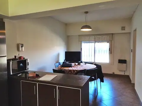 Casa en Venta en Villa Adelina, USD 270.000