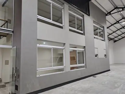 Galpon en Alquiler 10,35  mts Frente