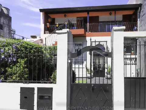 Depto Tipo Casa en Venta de 3 ambientes