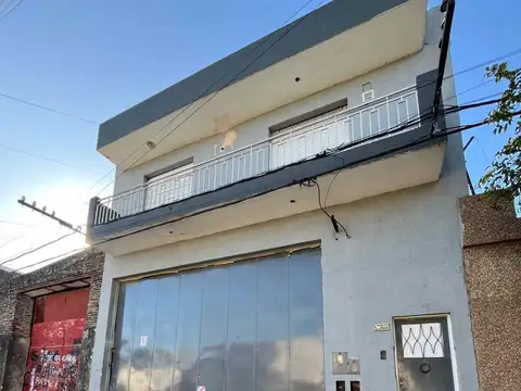 GALPON CON CASA Y TERRAZA EXCLUSIVA BARRIO LUDUEÑA