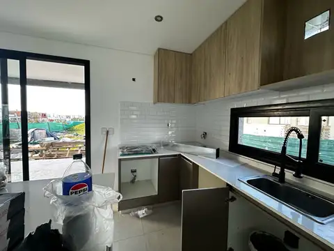 Casa 3 ambientes con 2 baños