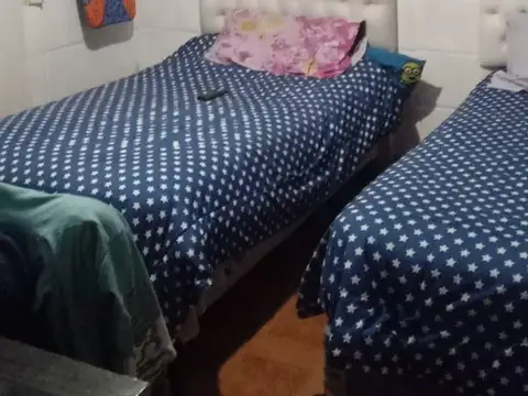 Casa en Alquiler con 1 cochera