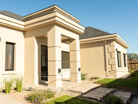 Cañuelas -Espectacular casa a la venta -Verla es comprarla !