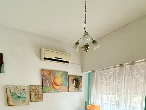 2 Departamentos de 3 Ambientes en Bloque en Primer y Segundo Piso.