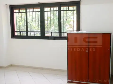 Arzobispo Espinosa al 1000 entre Hernandarias e Irala