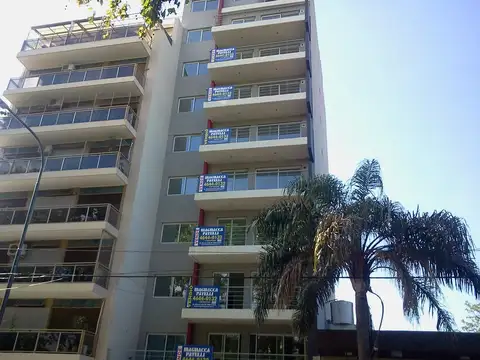EXCELENTE 2 AMB CON AMPLIO BALCON CON 2 BAÑOS FRENTE A PLAZA VERSALLES