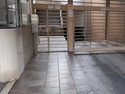 Venta de Cochera en  Lomas de Zamora