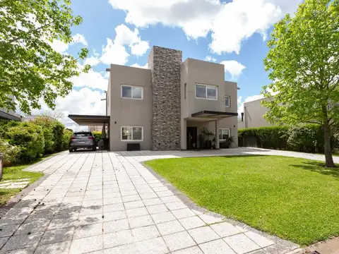 VENTA CASA CON PILETA COUNTRY EN PILAR PERMUTA