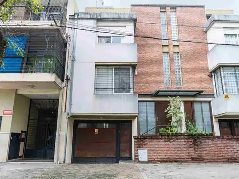 VENTA CASA 3 DORMITORIOS. JARDIN, COCHERA Y PILETA