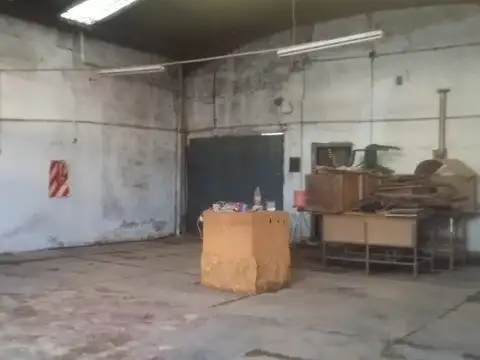 GALPON DE 300MT2 EN VENTA - MORON SUR