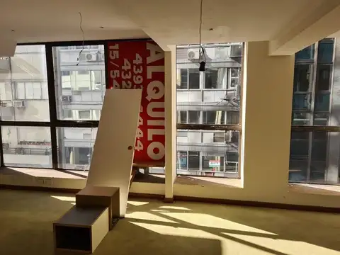 Oficina en Alquiler en San Nicolás, USD 1.350