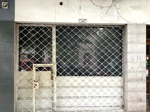 LOCAL COMERCIAL, SUPERFICIE TOTAL DE 40 M2 (Aprox),CON BAÑO Y VIDRIERA, A MTS. DE AV. SAN MARTÍN