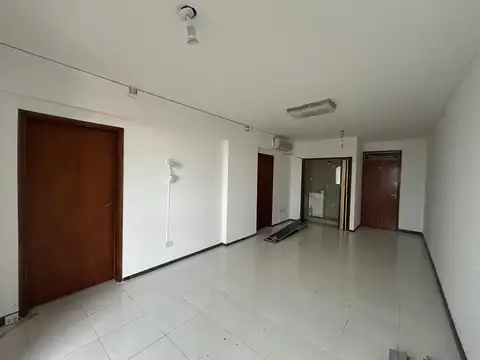 DOS OFICINAS CENTRICAS EN ALQUILER EN PISO 10 DE POSADAS