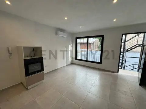 Matienzo 700, Piso 0