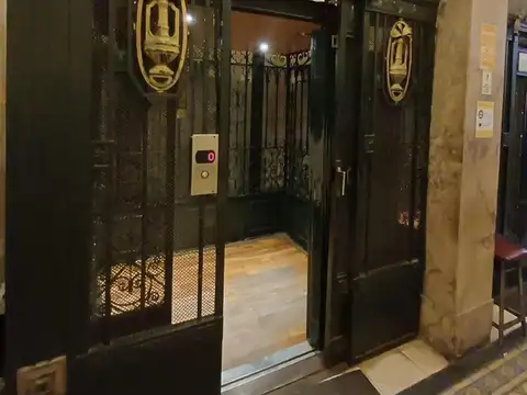 Oficina 3 ambientes con 2 baños