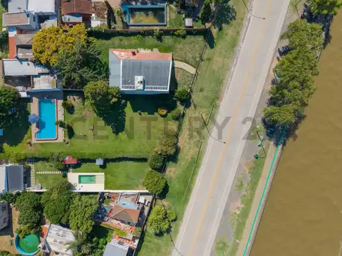Lote en venta frente al Río