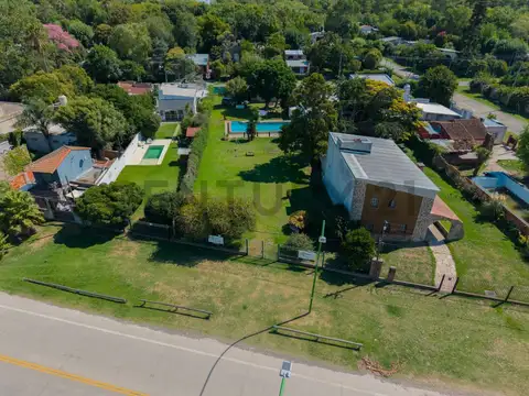 Av. Almirante Brown 100, Piso 0