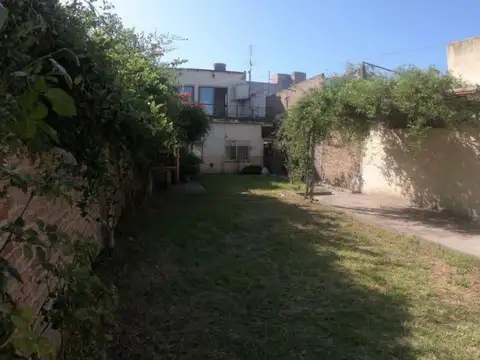 PH TIPO CASA EN GERLI: 3 AMB + LOCAL + JARDIN 110M