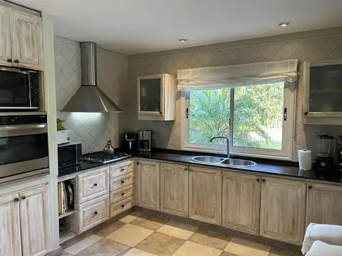 Casa en Venta, 6 Ambientes, en Barrio Laguna Del Sol, Tigre, GBA Norte