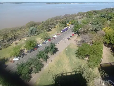 DE LUJO EXCLUSIVO: Piso Reciclado con 188m² y Vista al Rio