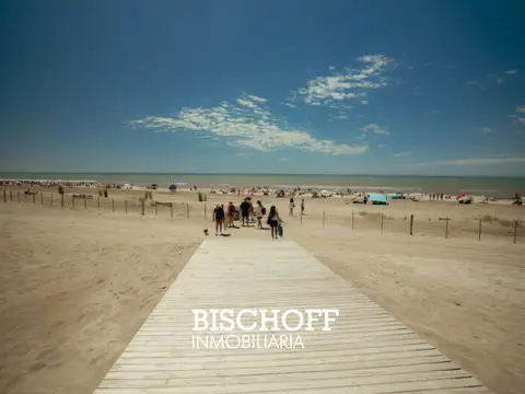 COSTA ESMERALDA , PARTIDO DE LA COSTA.