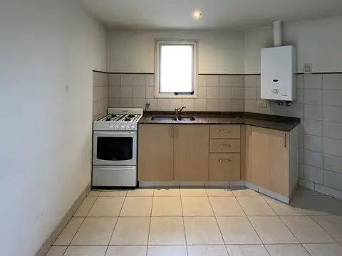 Departamento en Alquiler en Luis Agote, $ 370.000