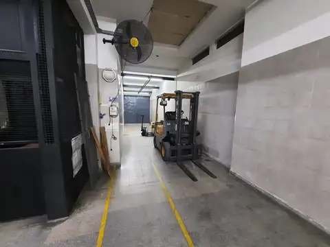 Venta Galpon con local y oficinas Vicente Lopez