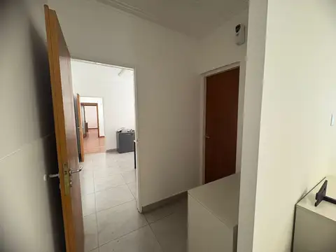 VENTA CASA RECICLADA 3 HABITACIONES BOMBAL