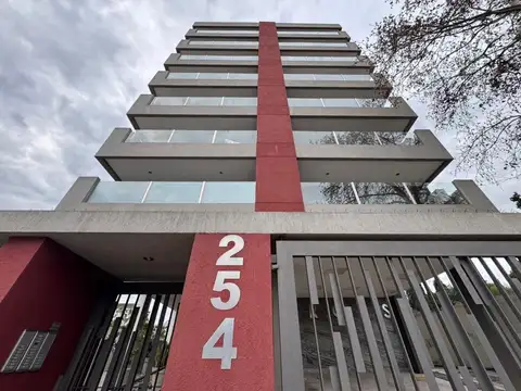 Los Pozos 200, Piso 2