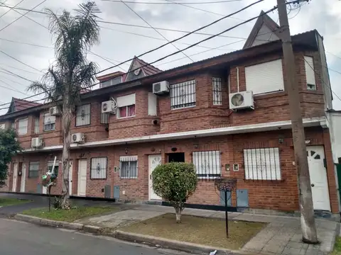 Casa - Venta - Argentina, RAMOS MEJIA - CONSTITUCION 1122