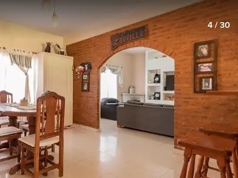 VENTA CASA 5 AMBIENTES VILLA LUZURIAGA