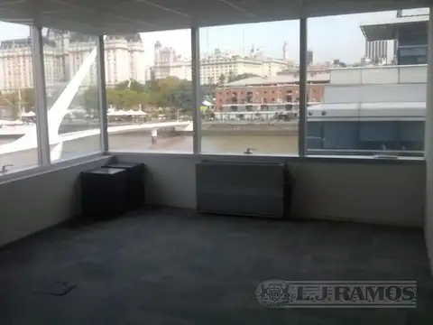 Oficina en Alquiler al Norte