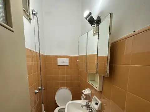 Oficina 3 ambientes con 1 baño