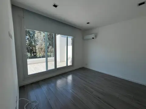 Departamento en Alquiler de 4 ambientes