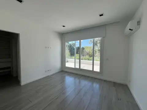 Townhouse en alquiler sin muebles en La Calesa - Pilara - URDAPILLETA PROPIEDADES