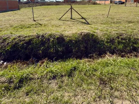 TERRENO LOTE INDIVISO EN ESQUINA 350M VENTA BARRIO EL RETIRO