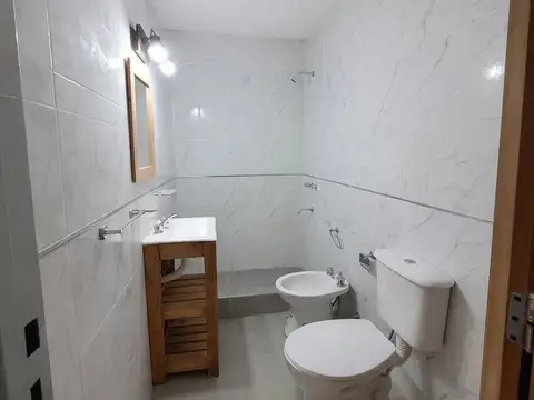 Depto Tipo Casa en Alquiler en Lanus Oeste, $ 480.000