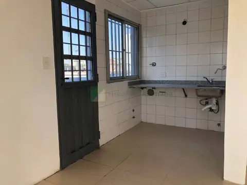 Venta - Local/Oficinas - en planta alta - San Martin